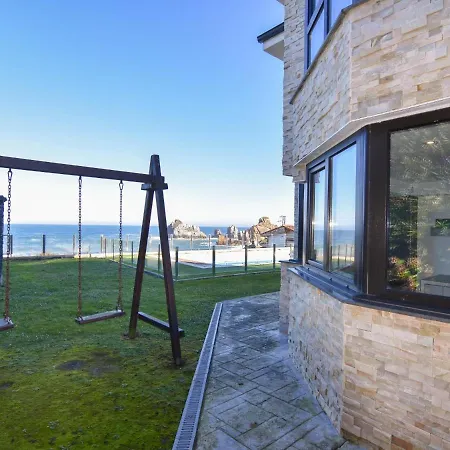 Impresionante Al Borde Del Mar Con Piscina Liencres